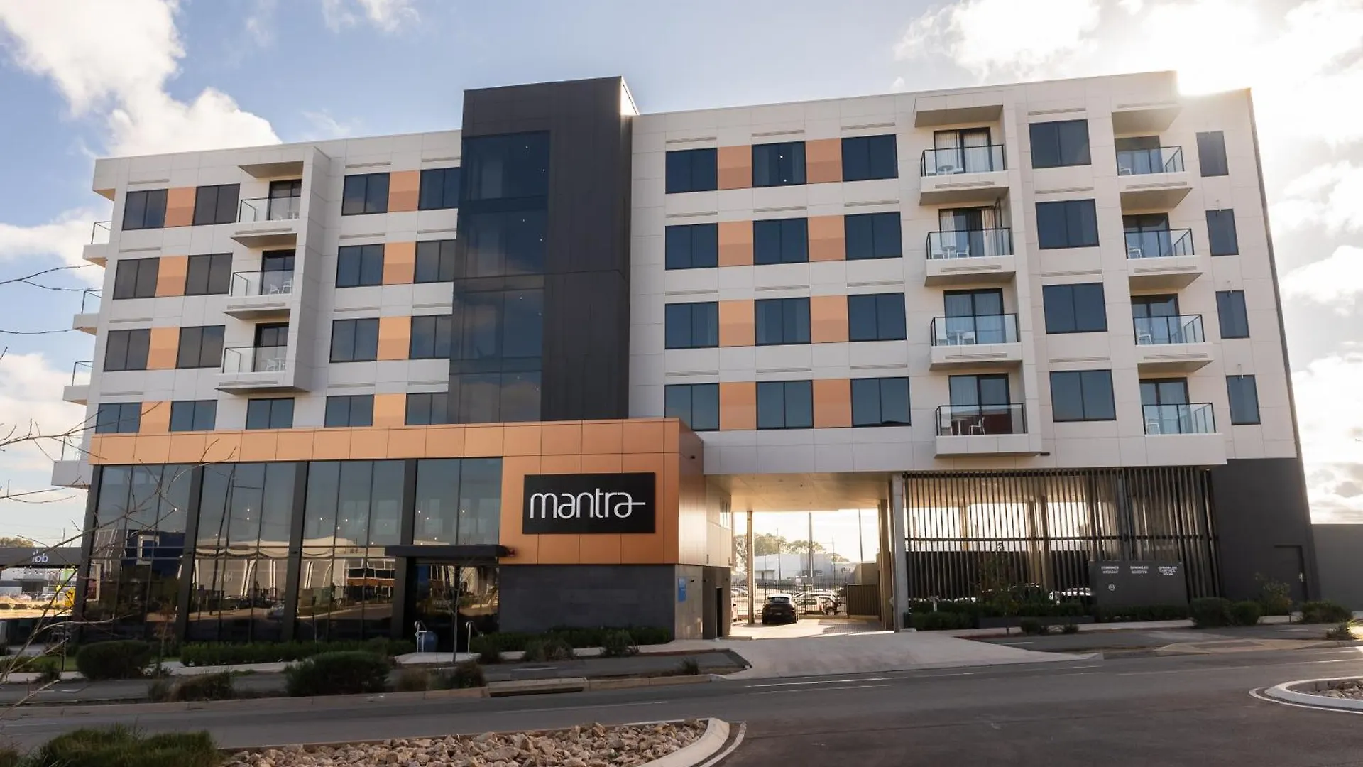 ****  Mantra Tonsley Adelaide Aparthotel Australia