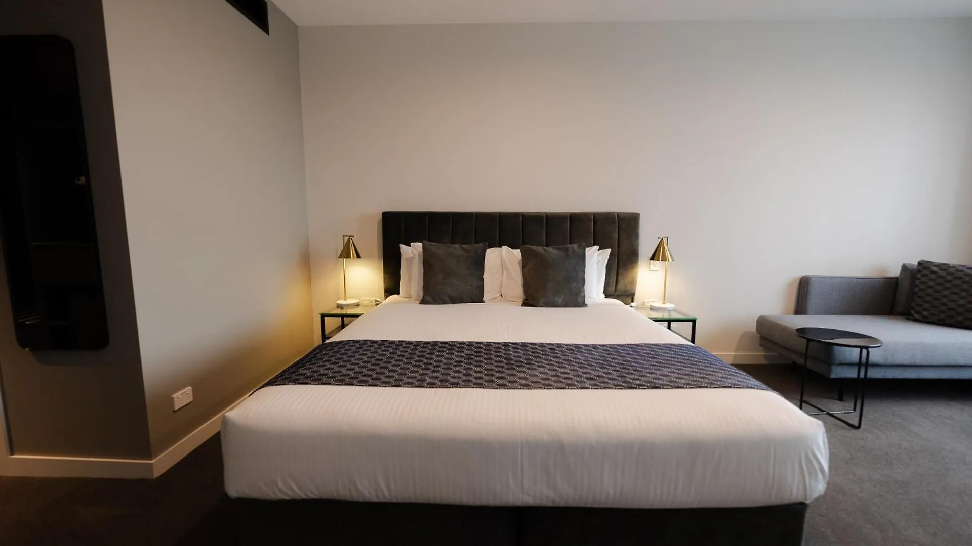****  Mantra Tonsley Adelaide Aparthotel Australia